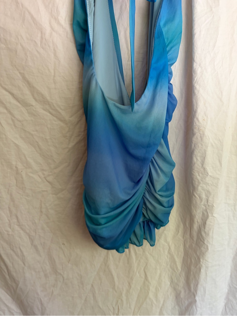WHITE FOX Boutique Blue Ombre Halter Top Ruffled Ruched Size S party Y2K resort - Picture 7 of 16